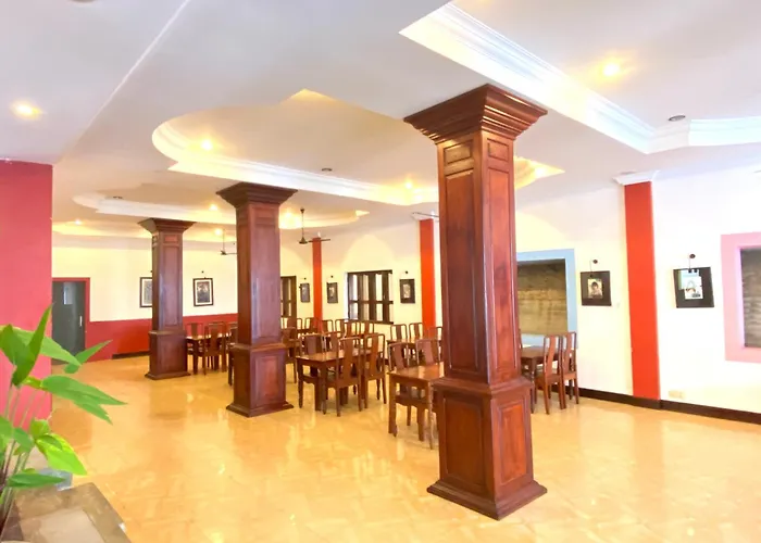Vplus Hotel 3*