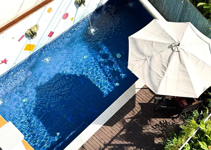 Vplus Hotel