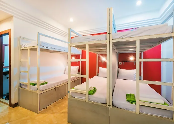 Vplus Hotel 3*